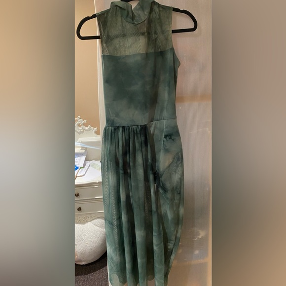 Dance costumes, adult medium. More sizes available if needed. - Picture 7 of 7